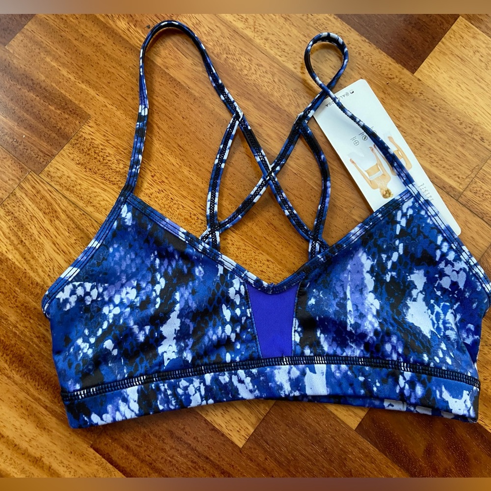 Alo yoga sport bra